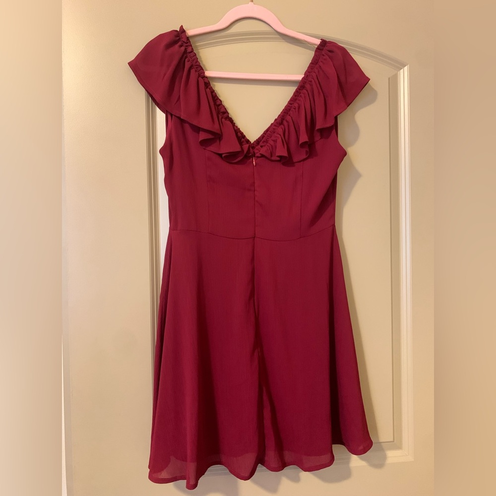 Altar’d State burgundy “Schuyler Dress” size small. Never worn. - Picture 2 of 4